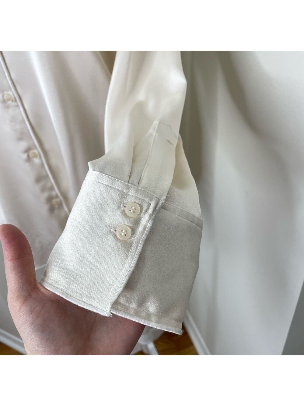 NWT H&M Satin Button Down Blouse M - Picture 5 of 13